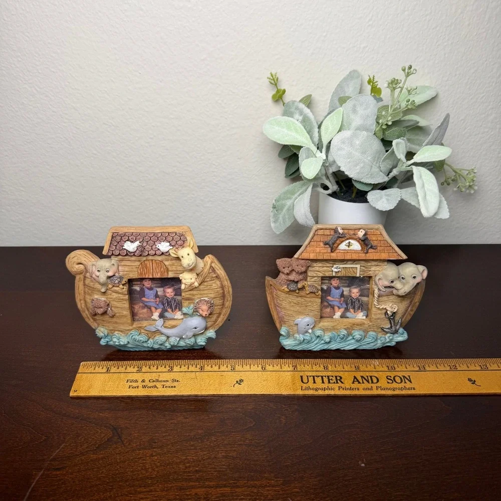 Noah's Ark Animal Resin‎ Picture Frames Set of 2 Nursery Religious Decor